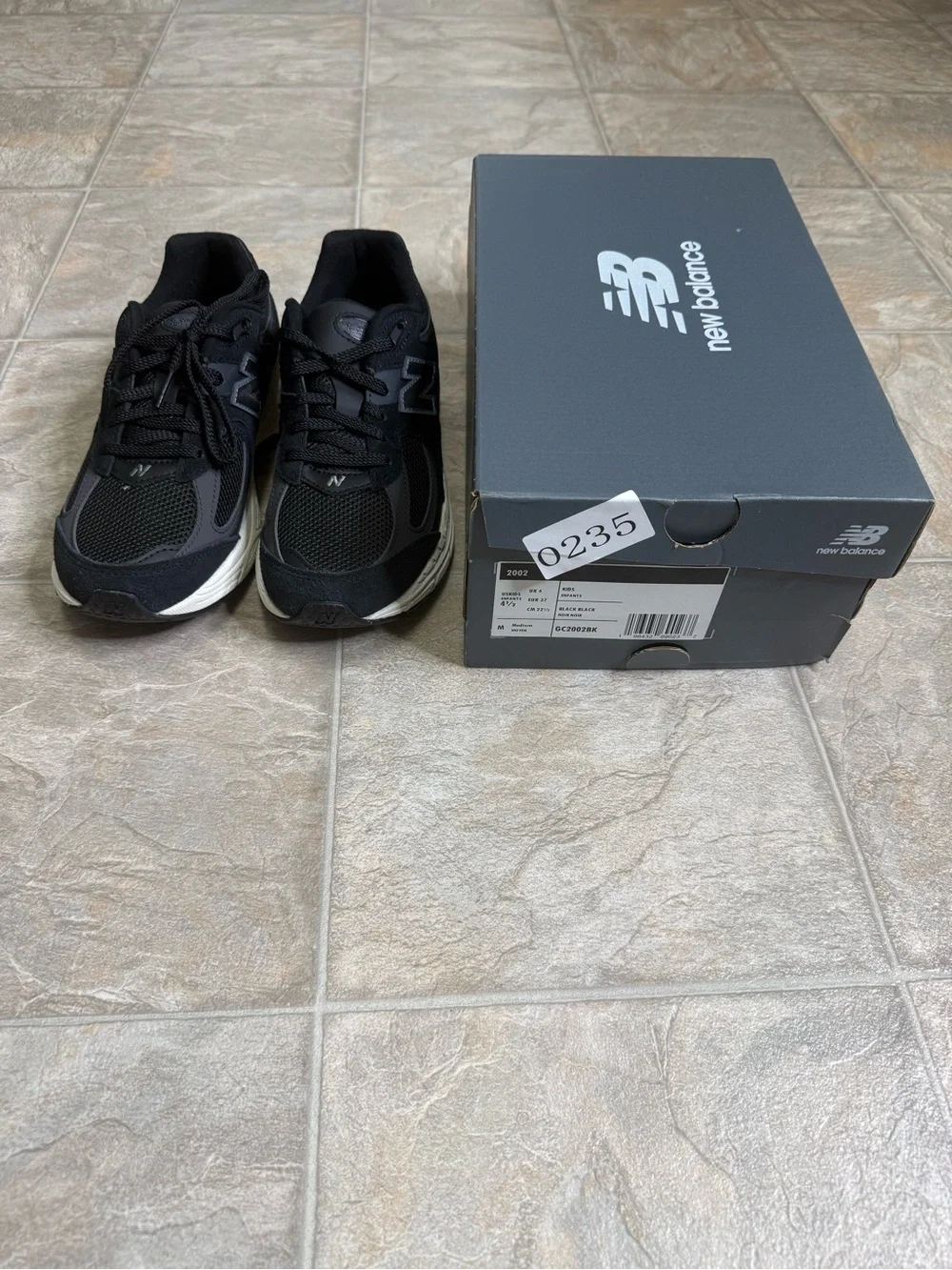 New Balance 2002R Black GS Shoe Size 4.5Y Black GC2002BK NWT